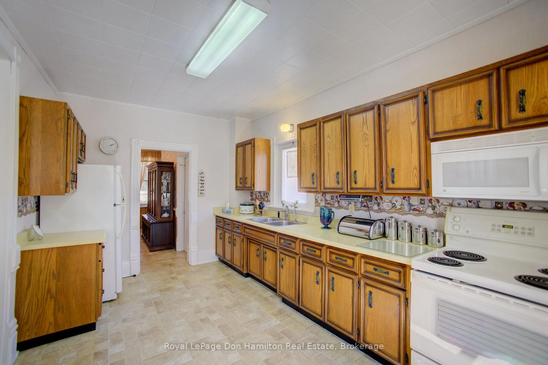 Photo 11 of 440 Reserve Avenue S, North Perth, Listowel — HOMEH