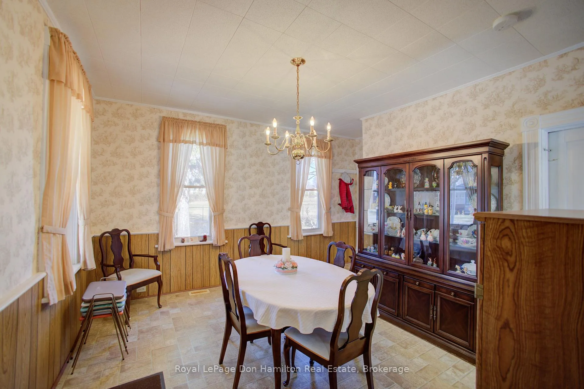 Photo 15 of 440 Reserve Avenue S, North Perth, Listowel — HOMEH