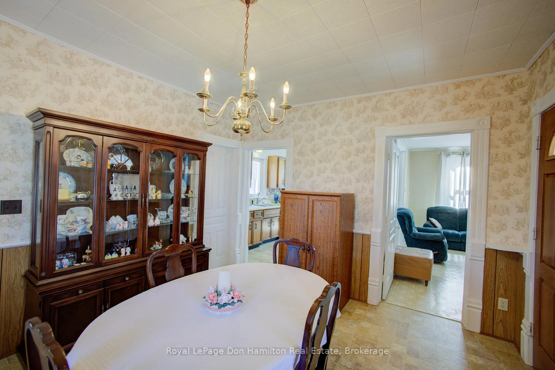 Photo 16 of 440 Reserve Avenue S, North Perth, Listowel — HOMEH