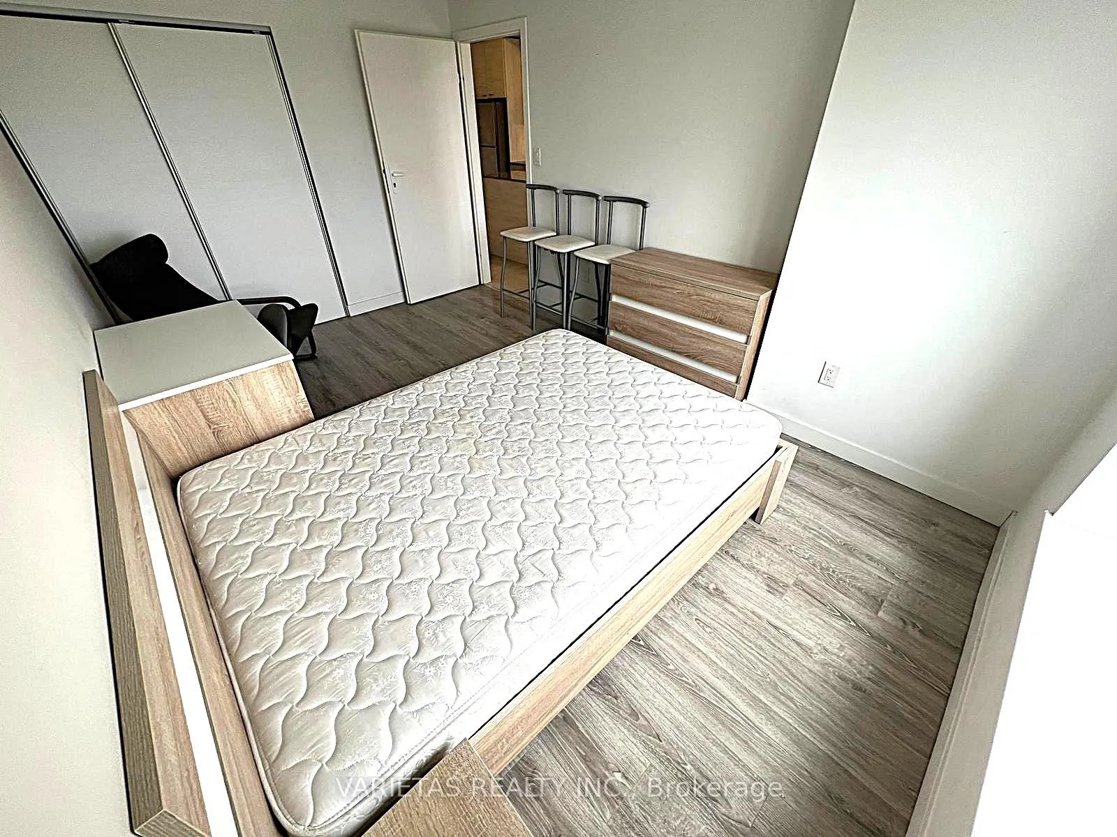 Photo 11 of Unit 522, 280 Lester Street, Waterloo — HOMEH