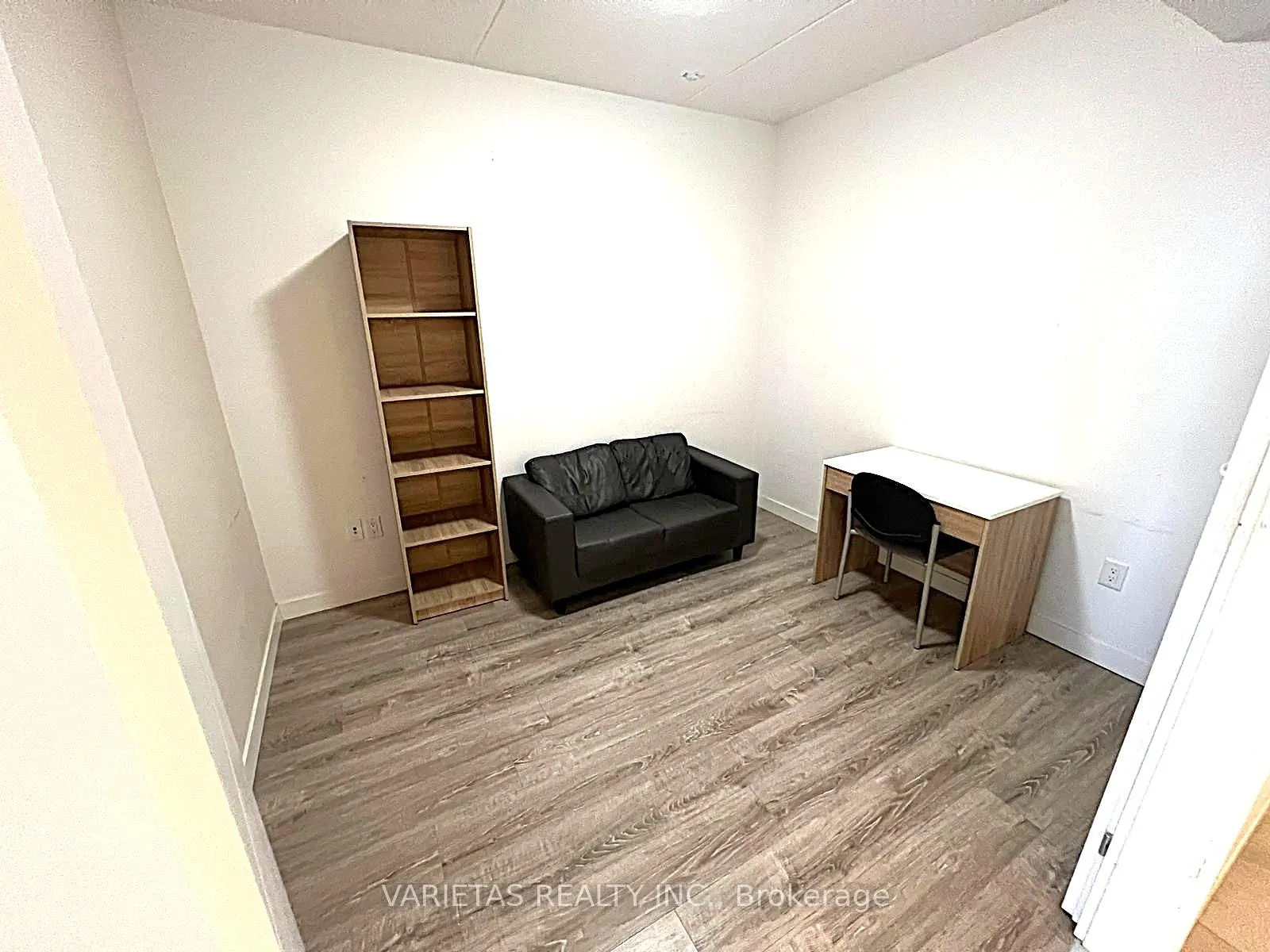 Photo 19 of Unit 522, 280 Lester Street, Waterloo — HOMEH
