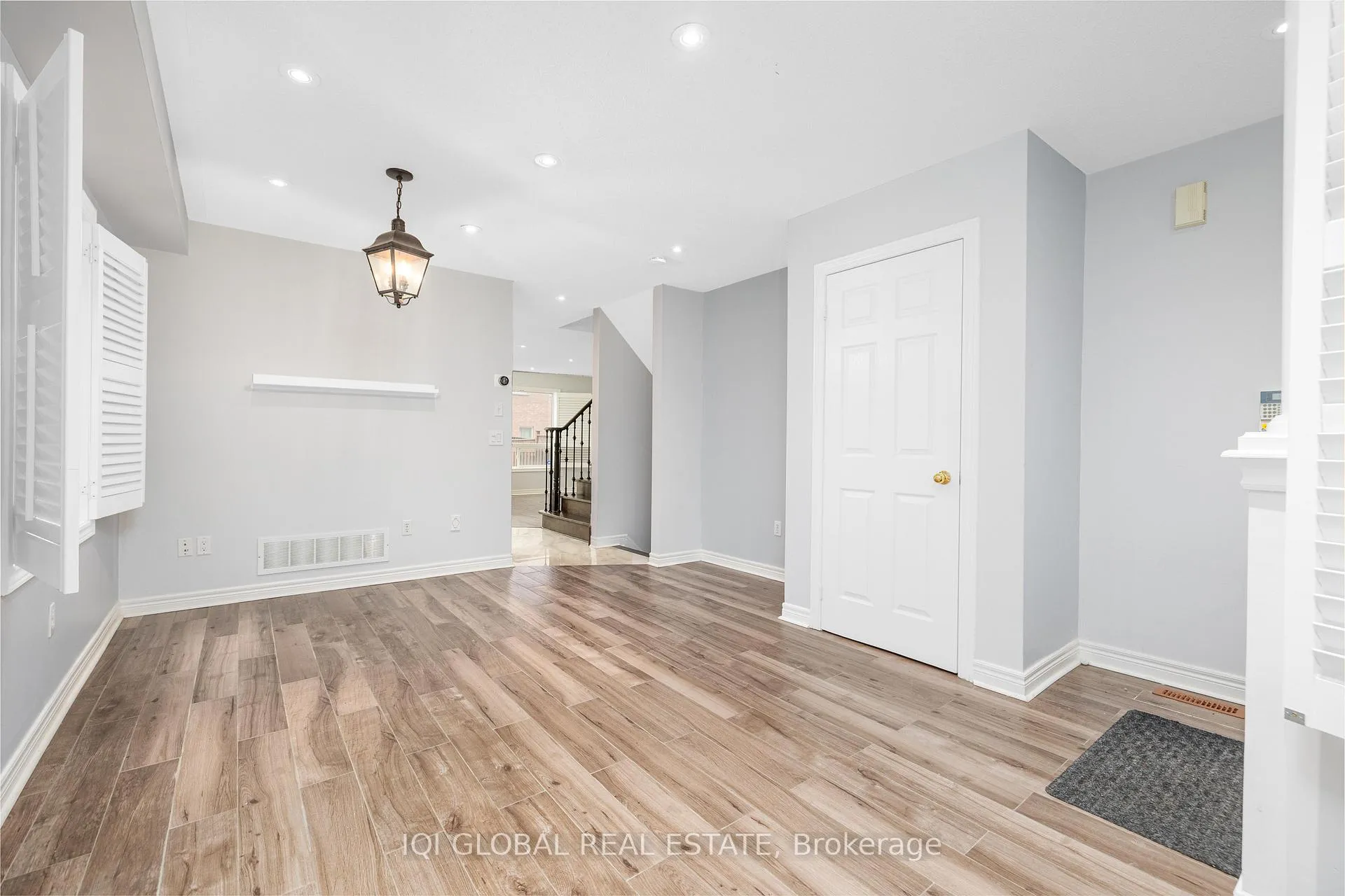 Photo 5 of 72 Park Place Drive, Markham, Greensborough — HOMEH