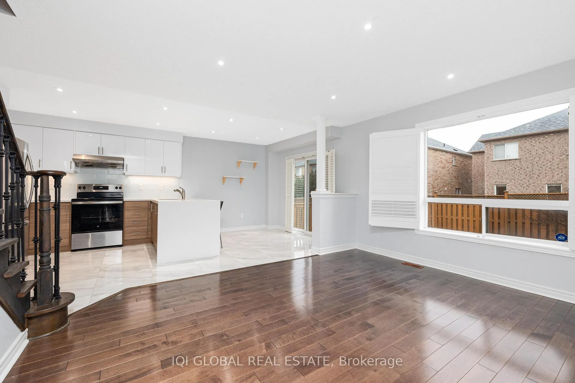 Photo 11 of 72 Park Place Drive, Markham, Greensborough — HOMEH