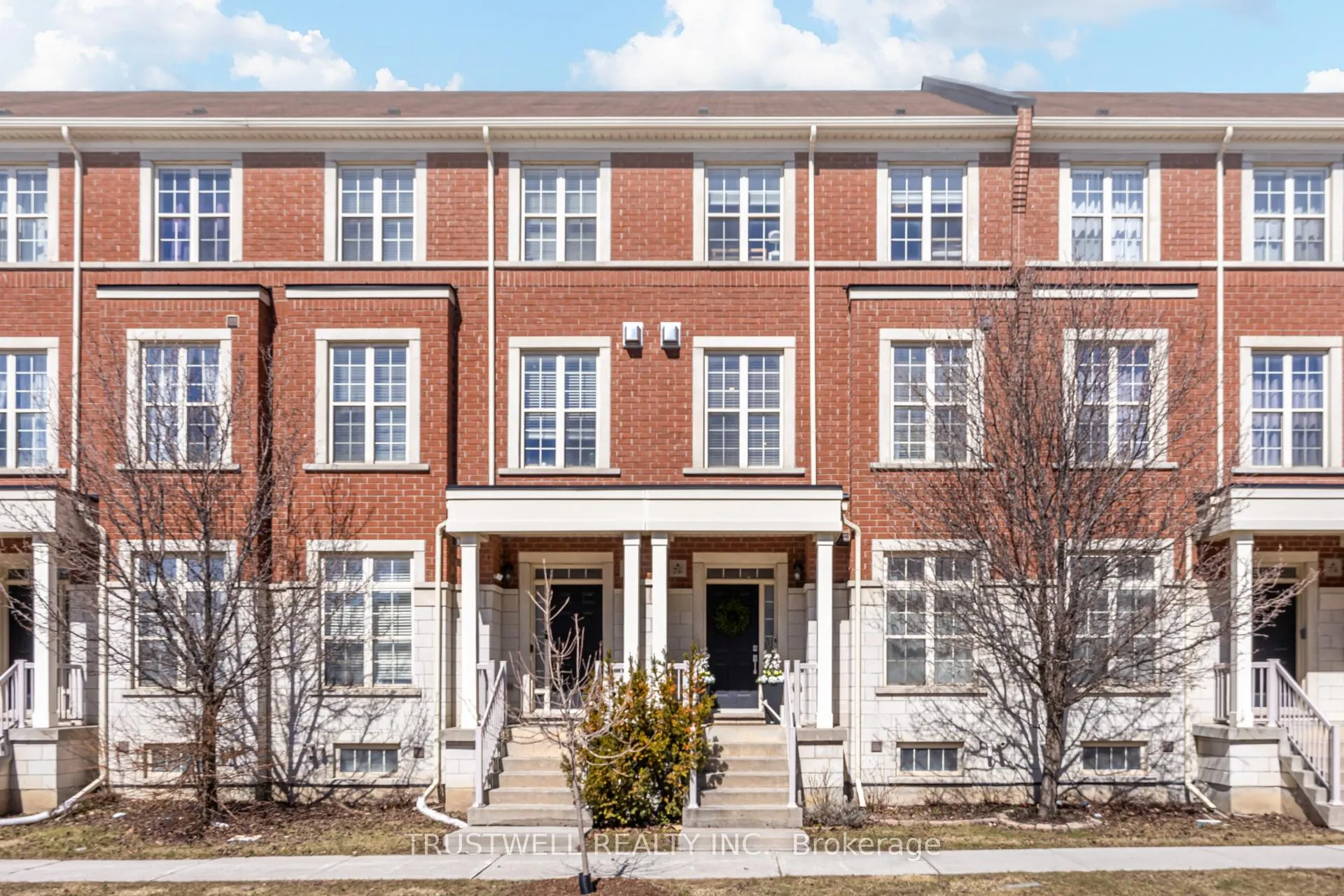 Front of 76 Donald Buttress Boulevard W