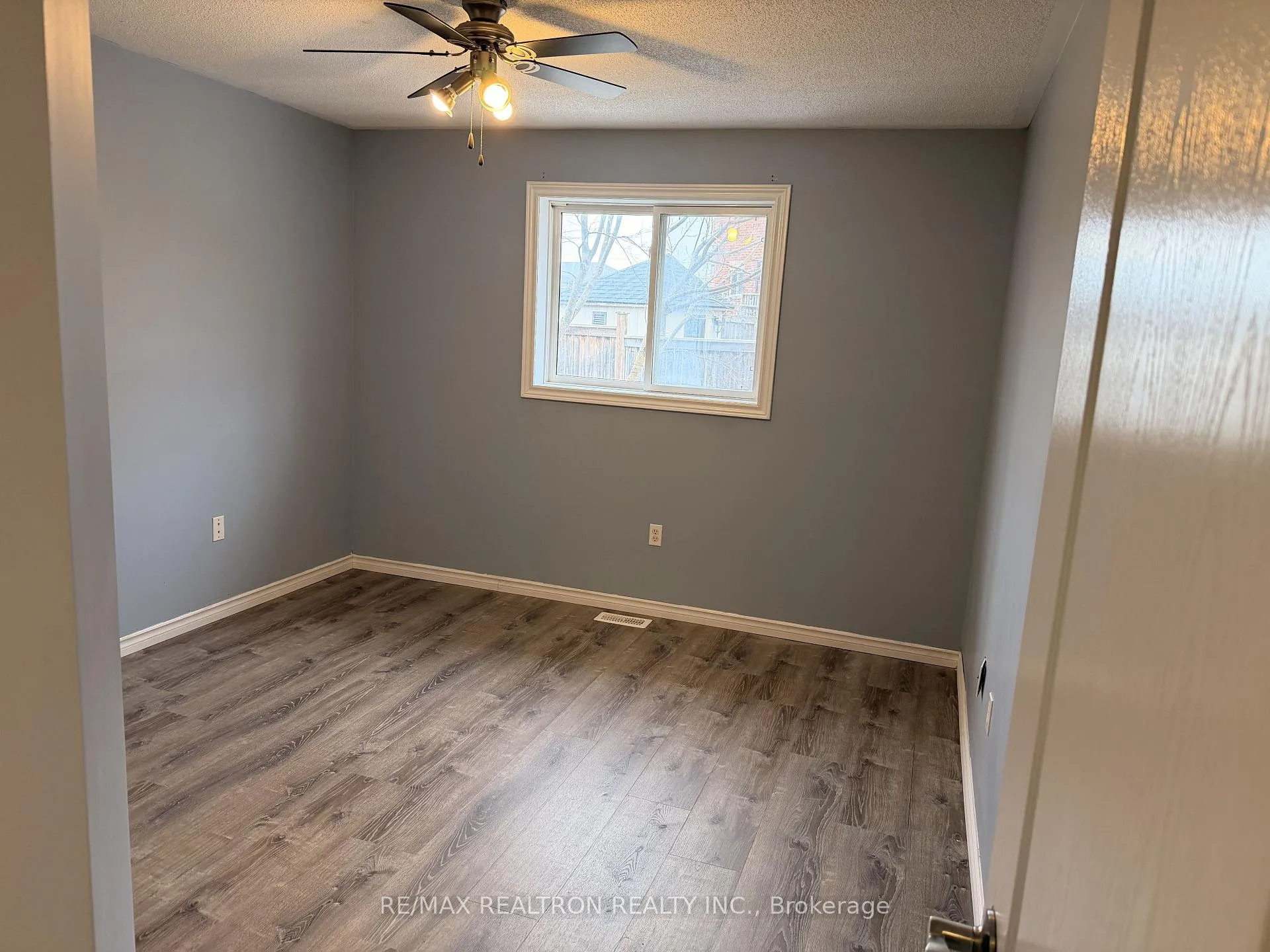 Photo 7 of Unit Upper, 323 Johnson Street, Barrie, Georgian Drive — HOMEH