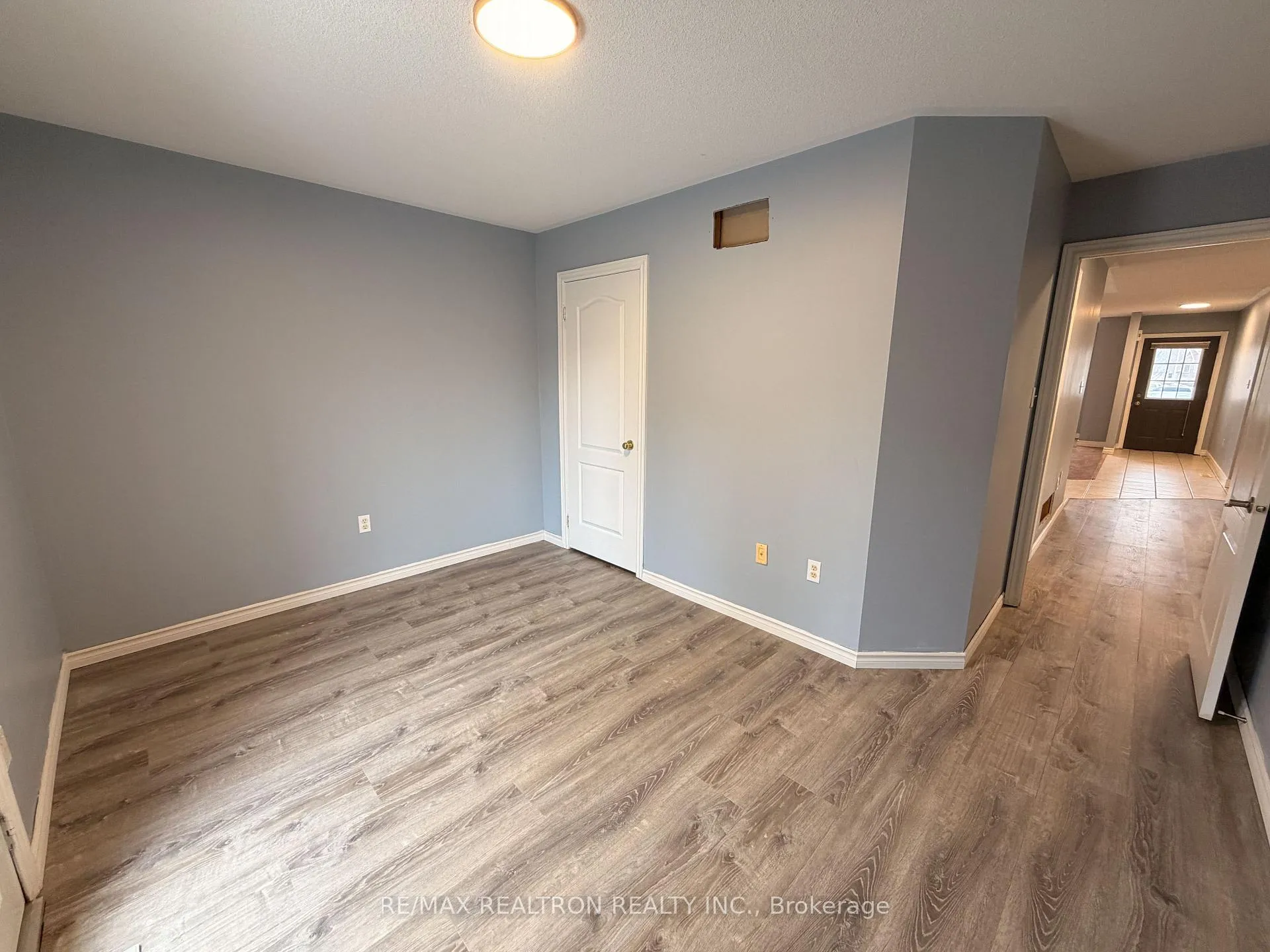Photo 10 of Unit Upper, 323 Johnson Street, Barrie, Georgian Drive — HOMEH