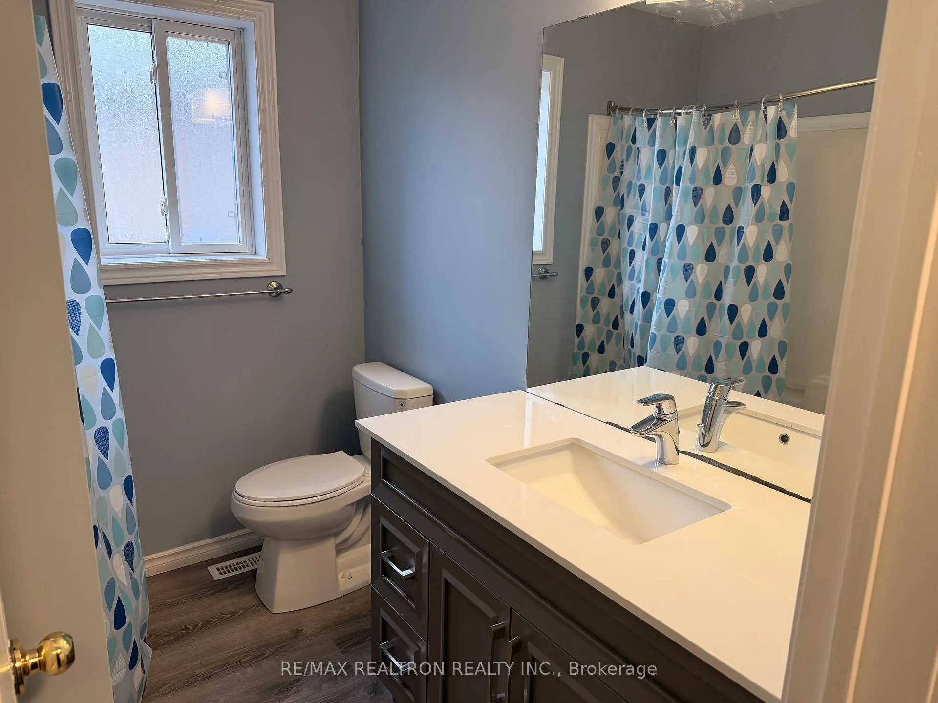 Photo 14 of Unit Upper, 323 Johnson Street, Barrie, Georgian Drive — HOMEH