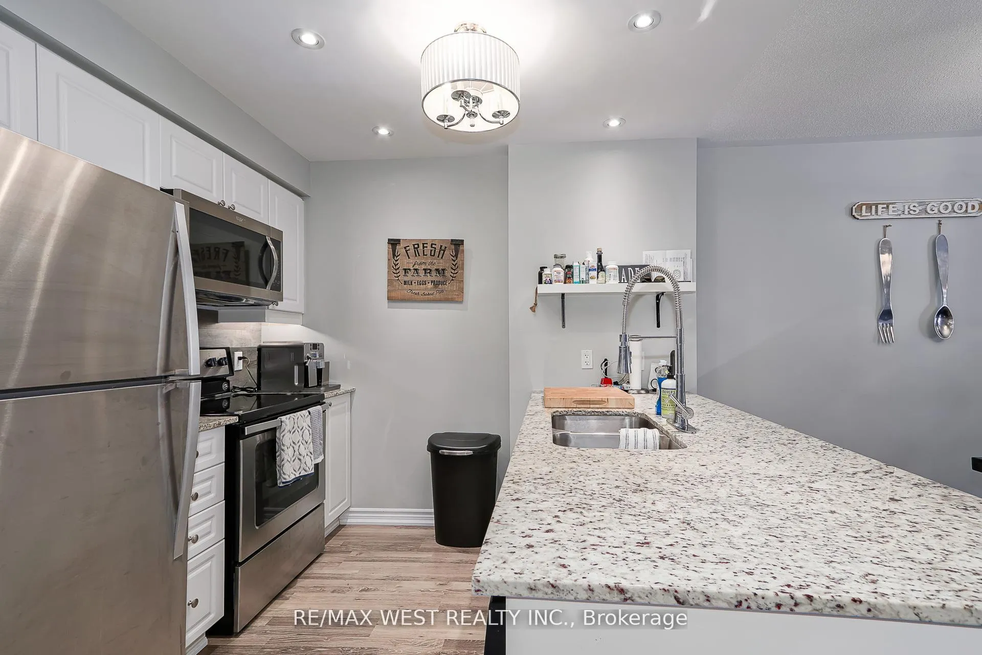 Photo 9 of Unit 107, 5 Anchorage Crescent, Collingwood — HOMEH