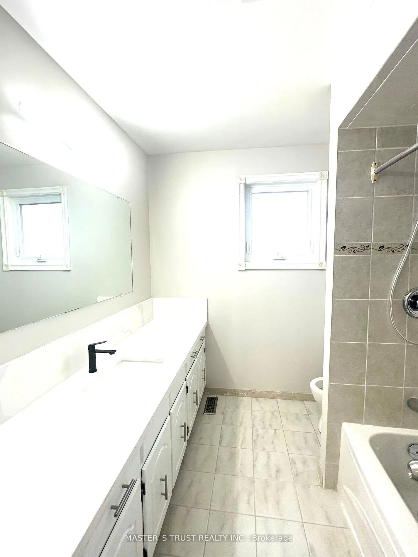 Photo 19 of 5 Empringham Crescent, Markham, Milliken Mills West — HOMEH