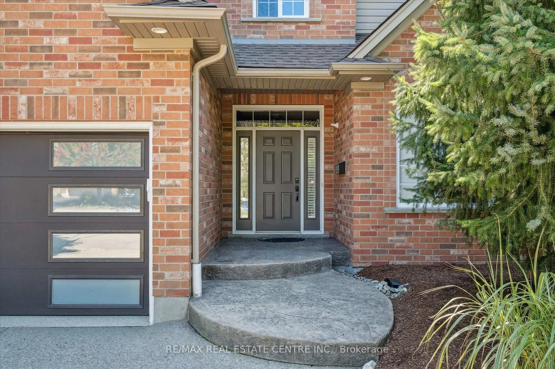 Photo 3 of 417 Palamino Place, Waterloo — HOMEH