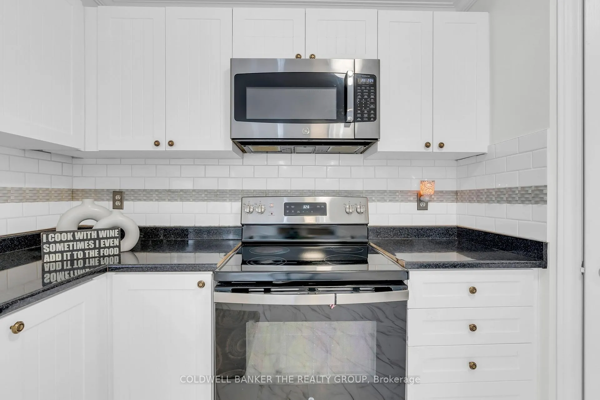Photo 22 of 45 Heatherdale Drive, Brampton, Fletcher's Meadow — HOMEH