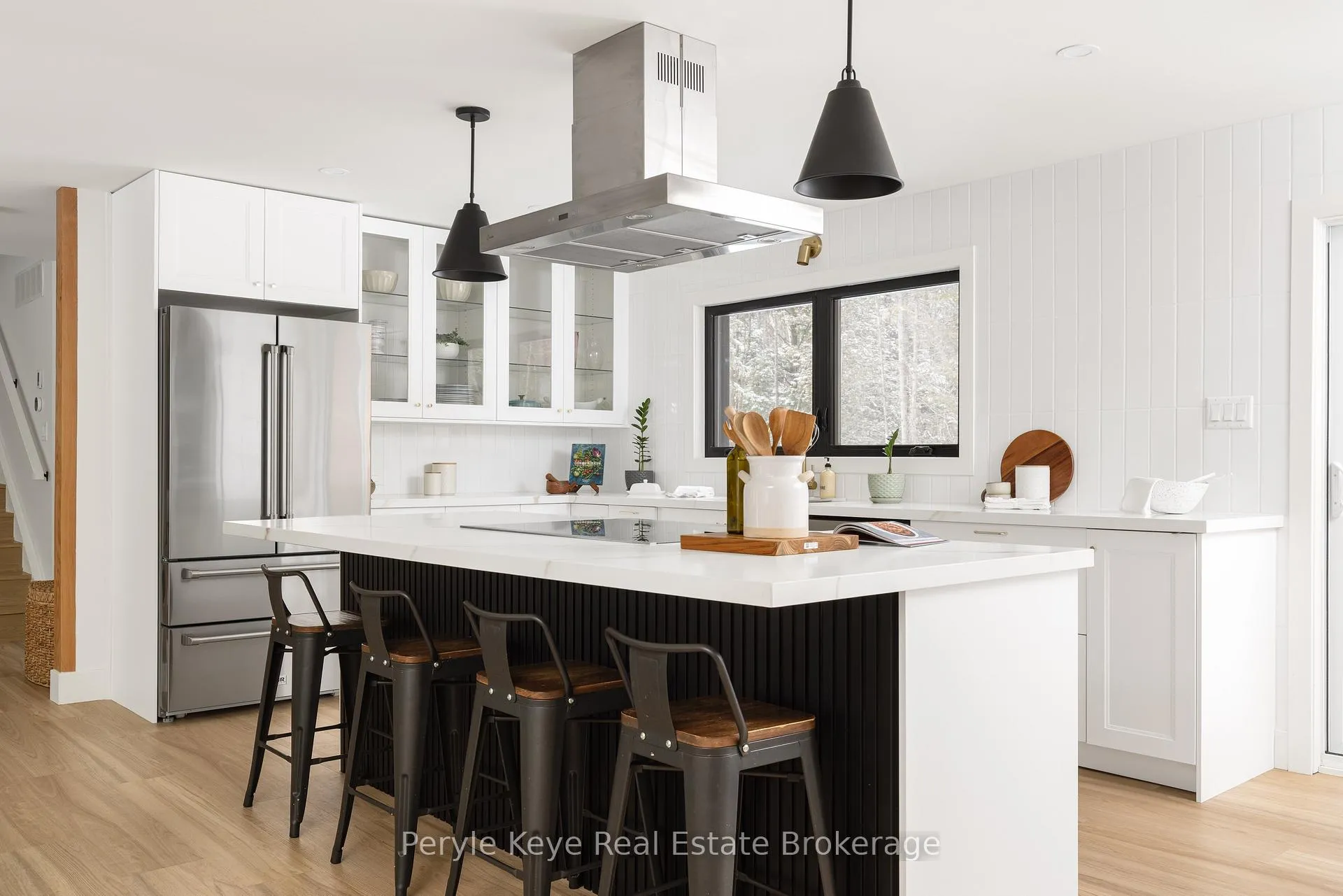 Photo 1 of 1290 Cedar Lane, Bracebridge, Macaulay — HOMEH