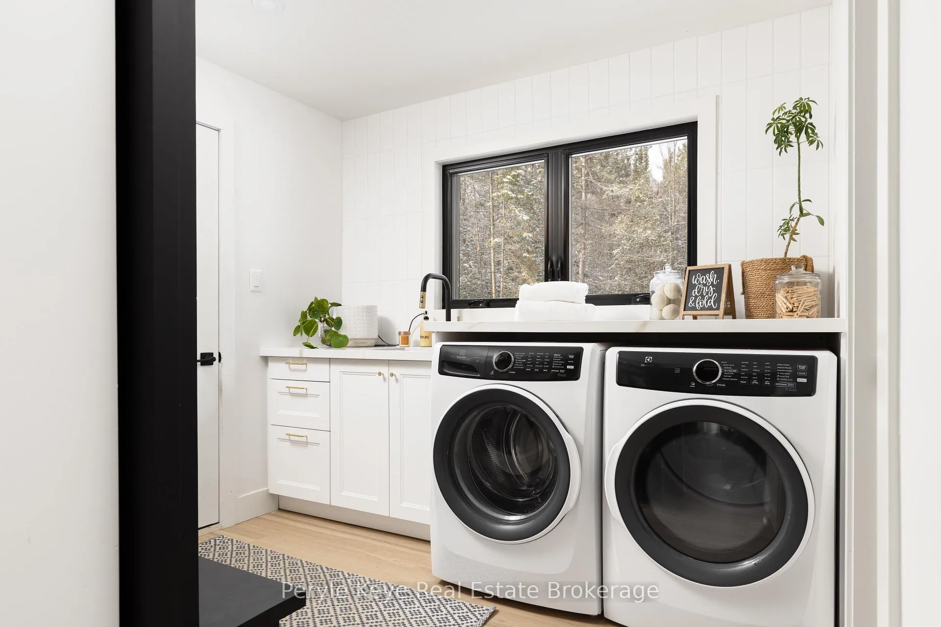 Photo 26 of 1290 Cedar Lane, Bracebridge, Macaulay — HOMEH