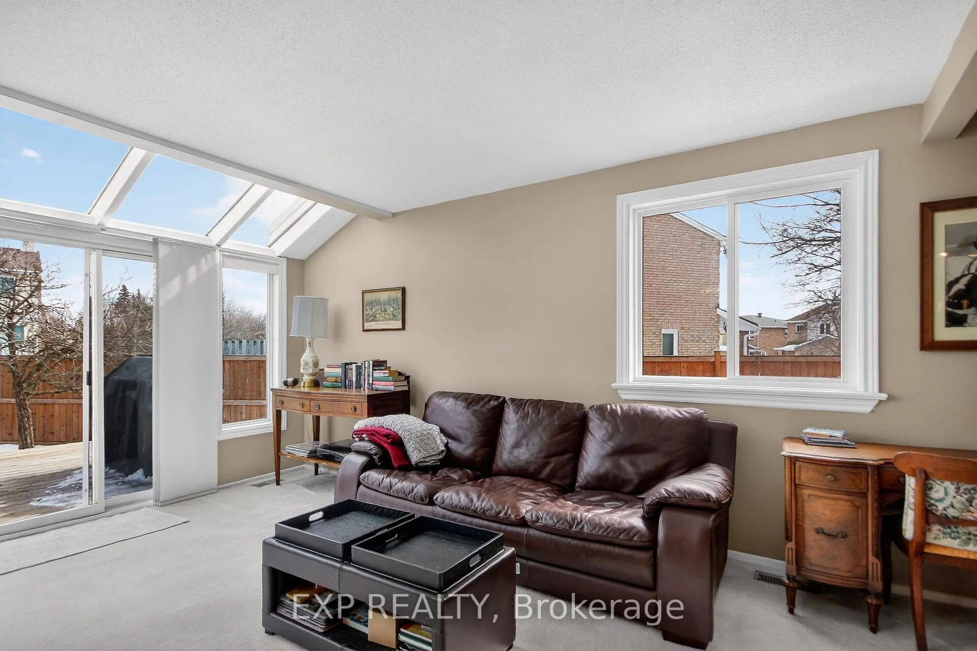 Photo 18 of 43 Hummingbird Crescent, Ottawa, Barrhaven - Cedargrove/Fraserdale — HOMEH