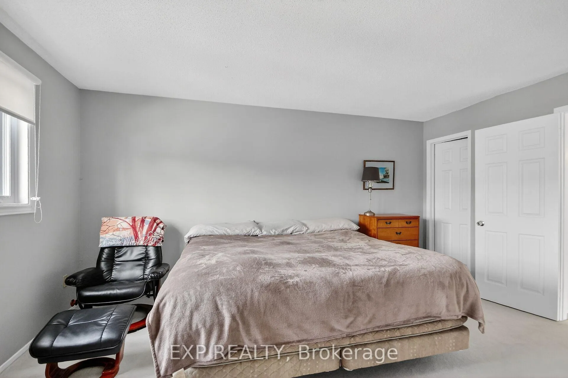 Photo 24 of 43 Hummingbird Crescent, Ottawa, Barrhaven - Cedargrove/Fraserdale — HOMEH
