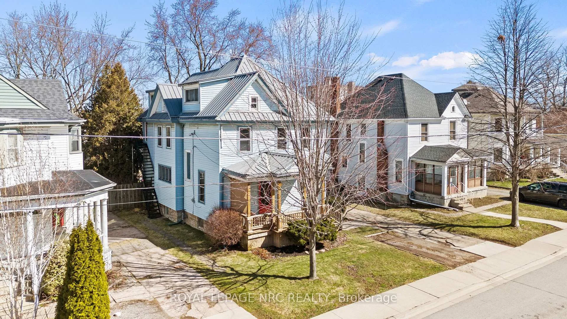 Photo 6 of 4621 Ellis Street, Niagara Falls, Downtown — HOMEH