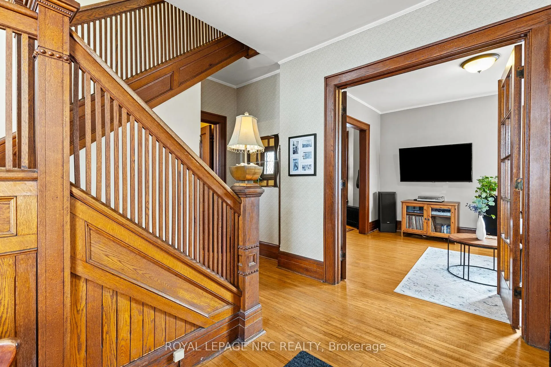 Photo 11 of 4621 Ellis Street, Niagara Falls, Downtown — HOMEH