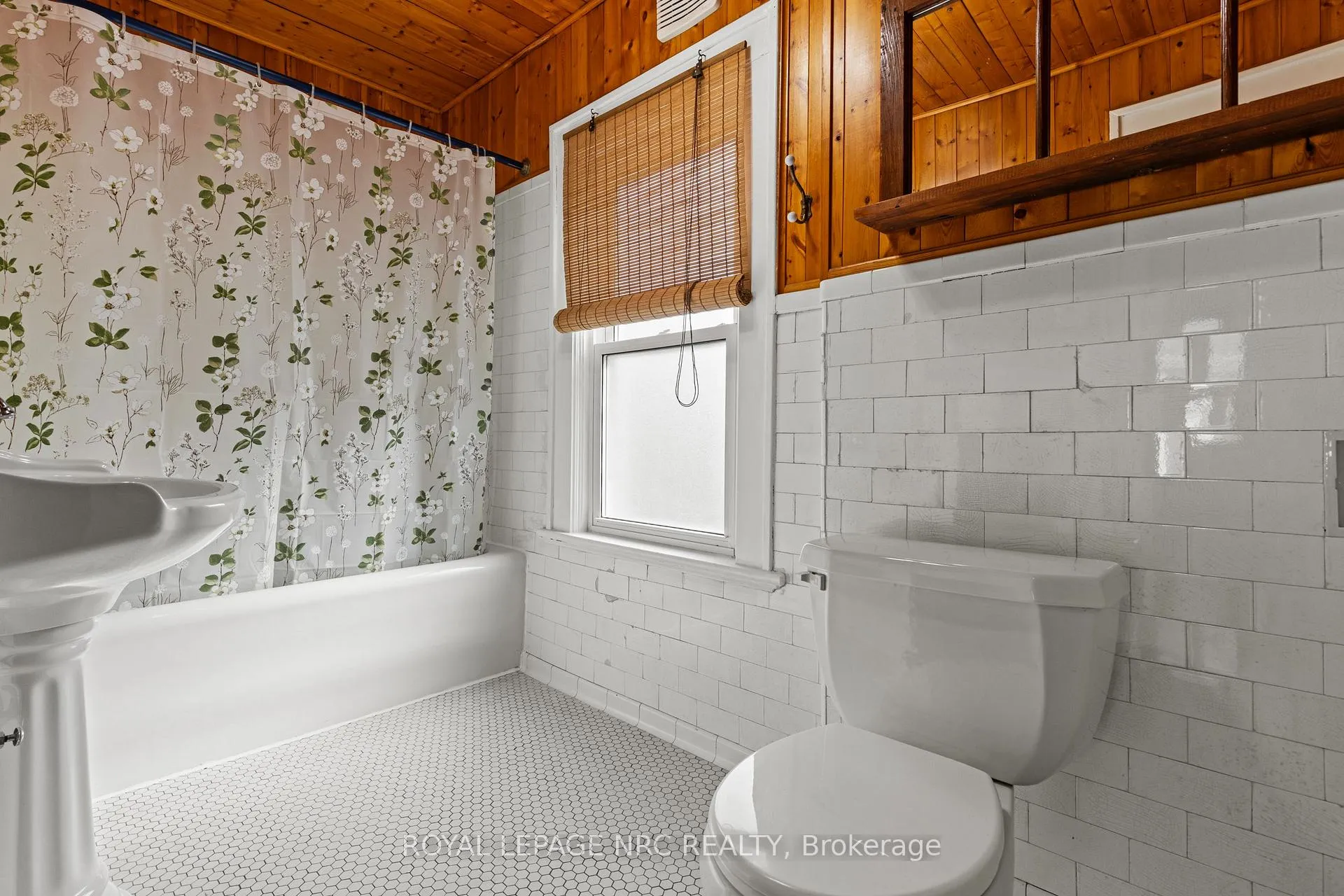 Photo 31 of 4621 Ellis Street, Niagara Falls, Downtown — HOMEH