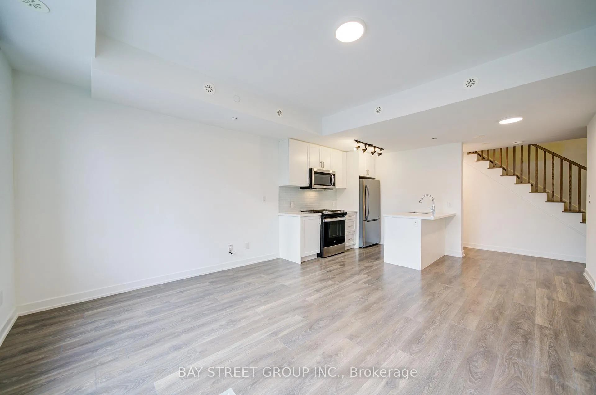 Photo 2 of Unit 7, 1479 O'Connor Drive, Toronto, O'Connor-Parkview — HOMEH