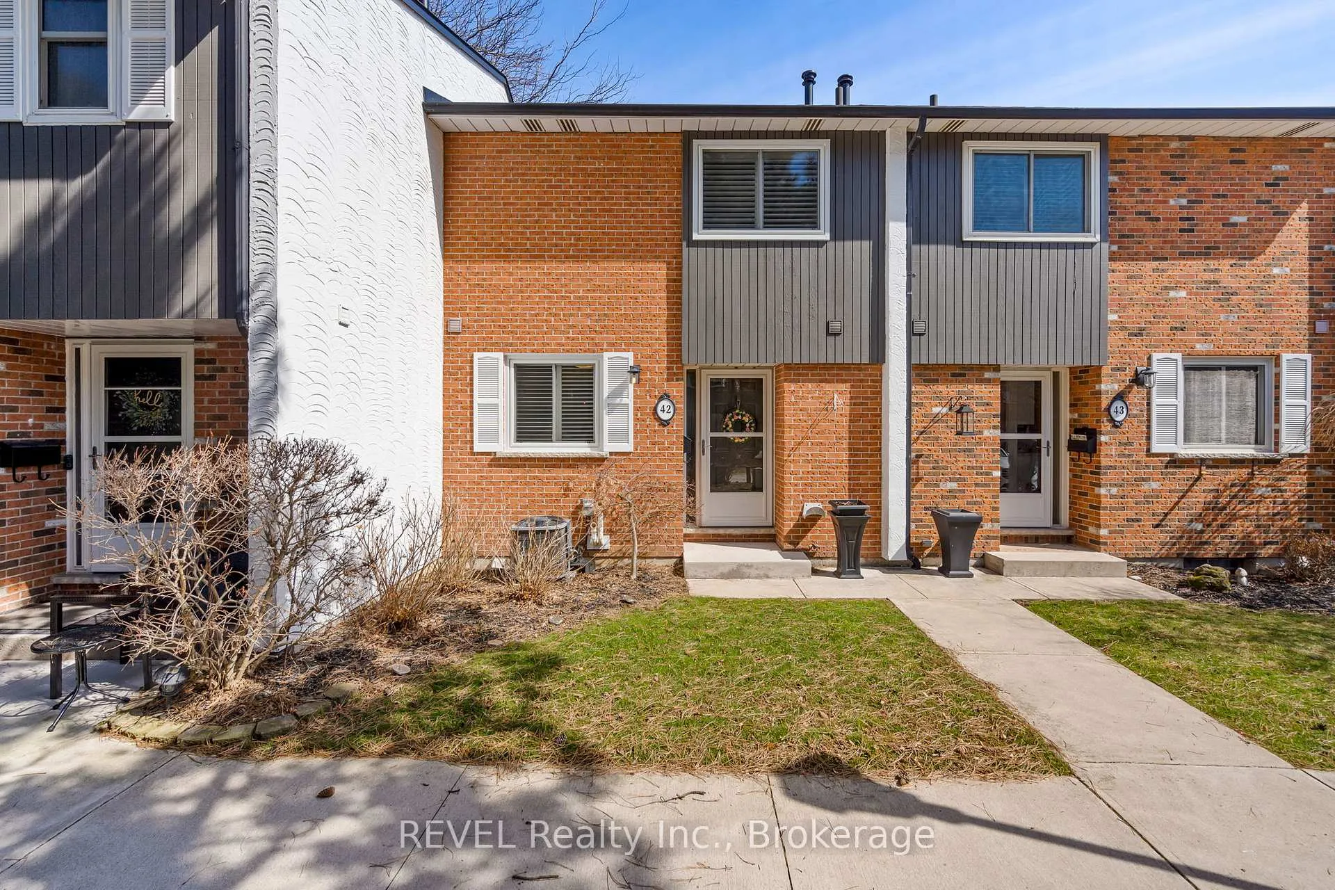 Photo 2 of Unit 42, 77 Linwell Road, St. Catharines, Lakeport — HOMEH
