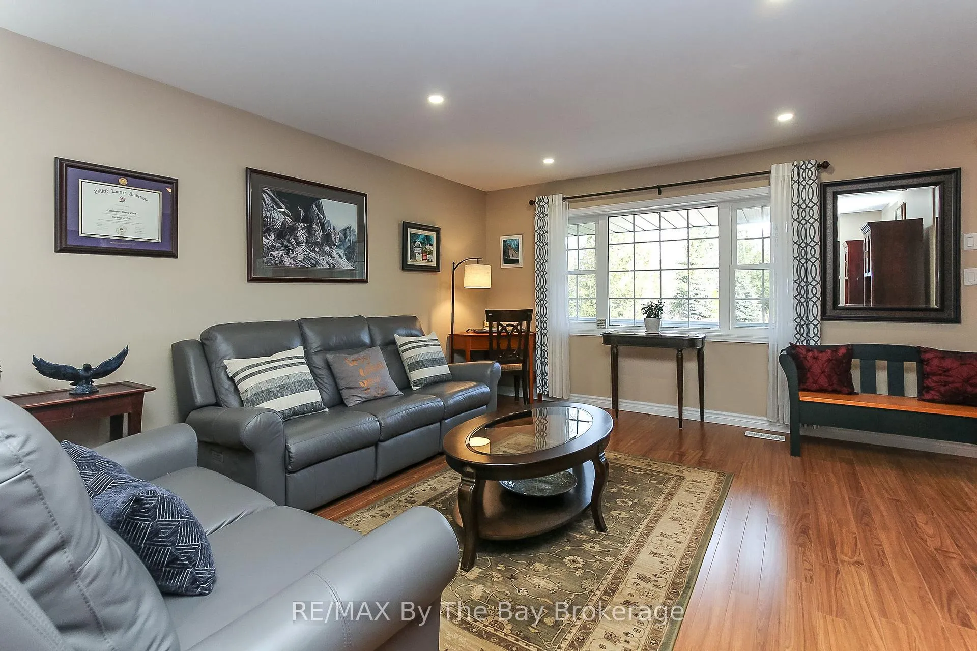 Photo 3 of 99 Lily Drive, Wasaga Beach — HOMEH