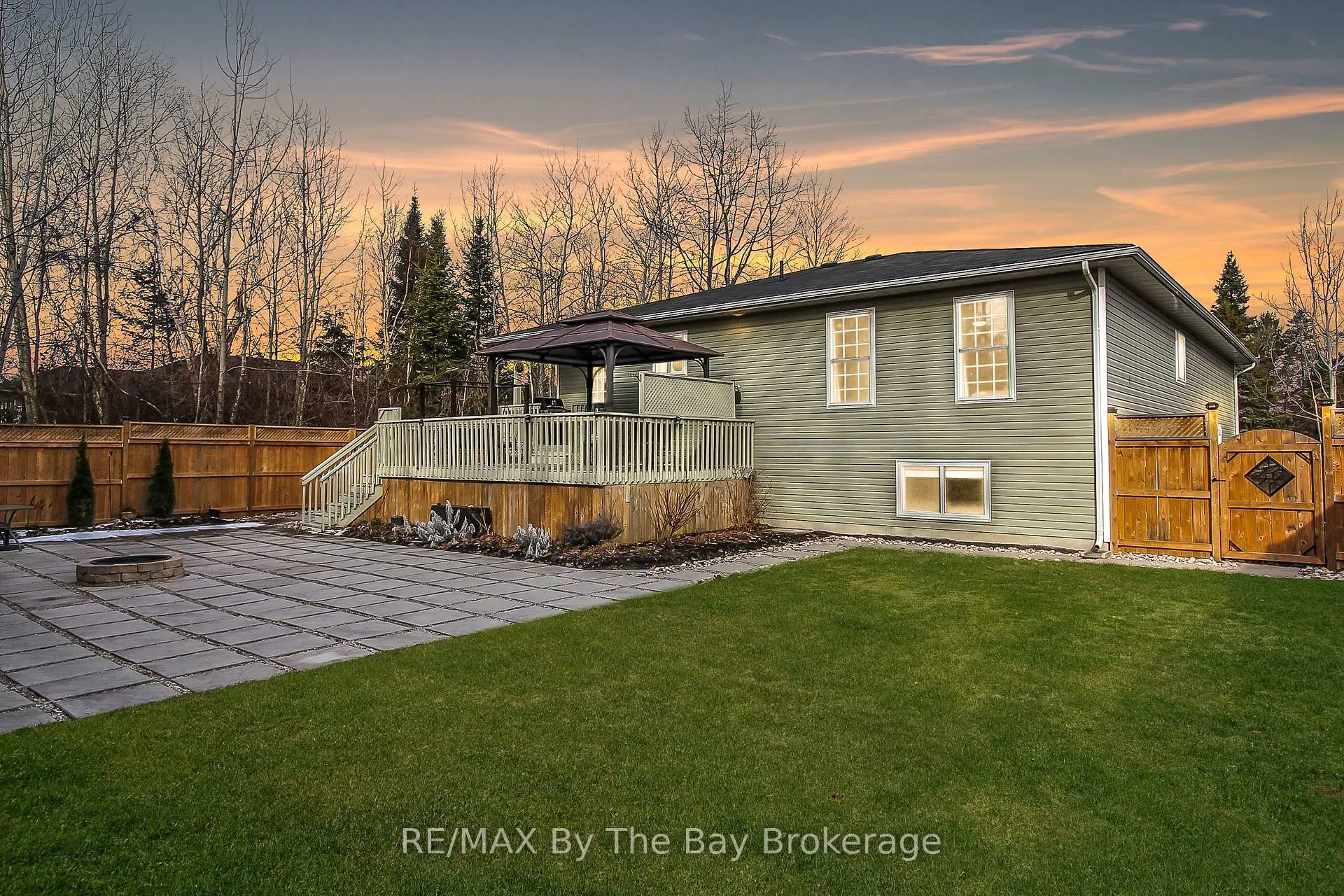 Photo 4 of 99 Lily Drive, Wasaga Beach — HOMEH