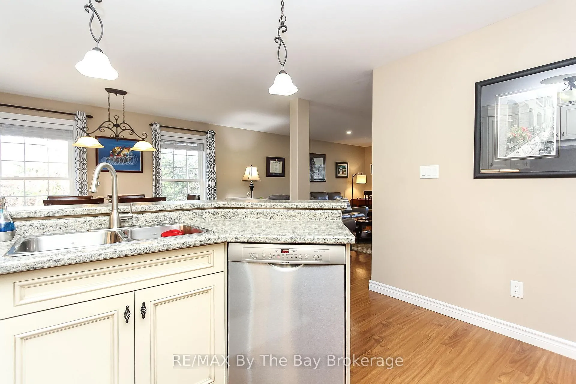 Photo 21 of 99 Lily Drive, Wasaga Beach — HOMEH