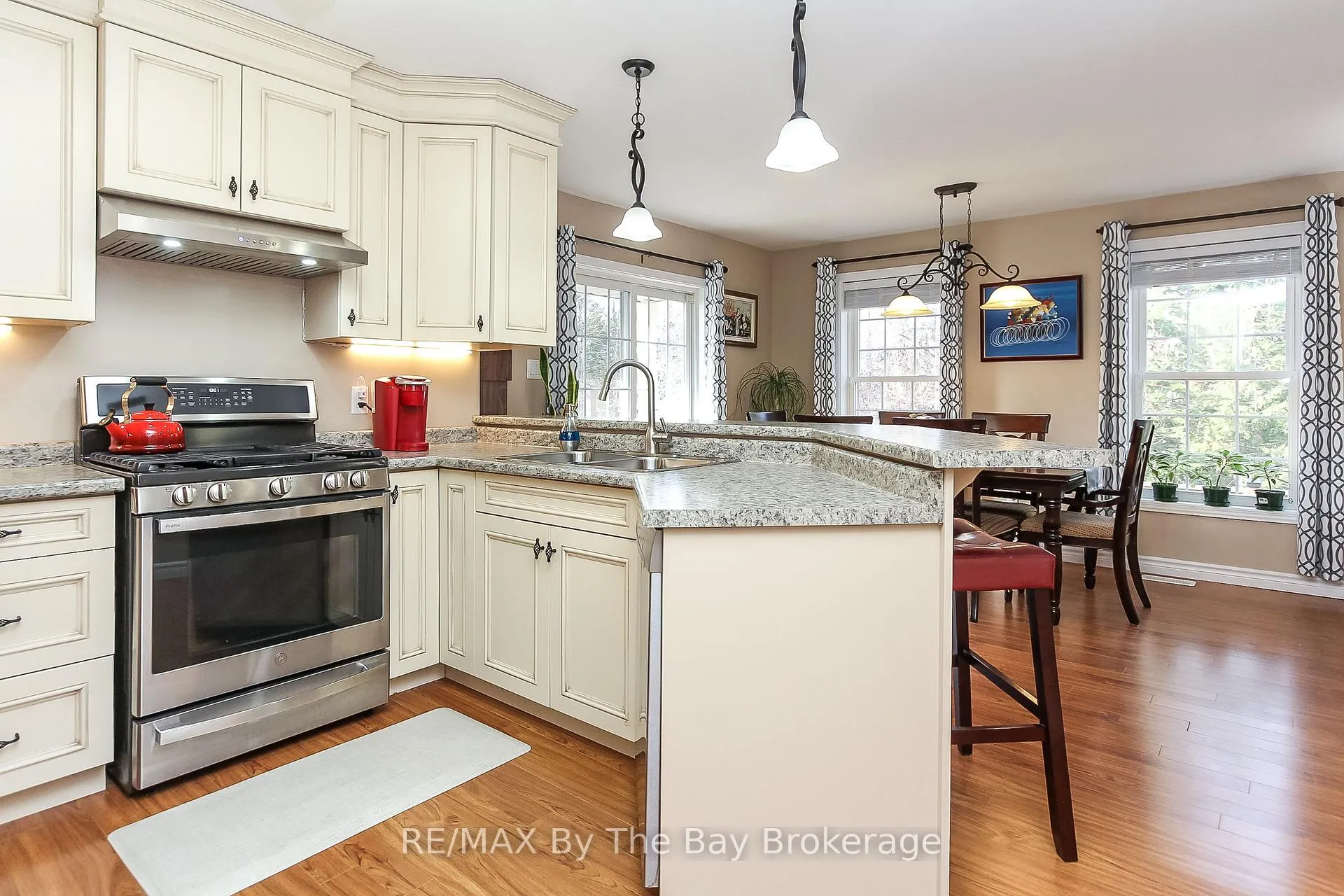 Photo 22 of 99 Lily Drive, Wasaga Beach — HOMEH
