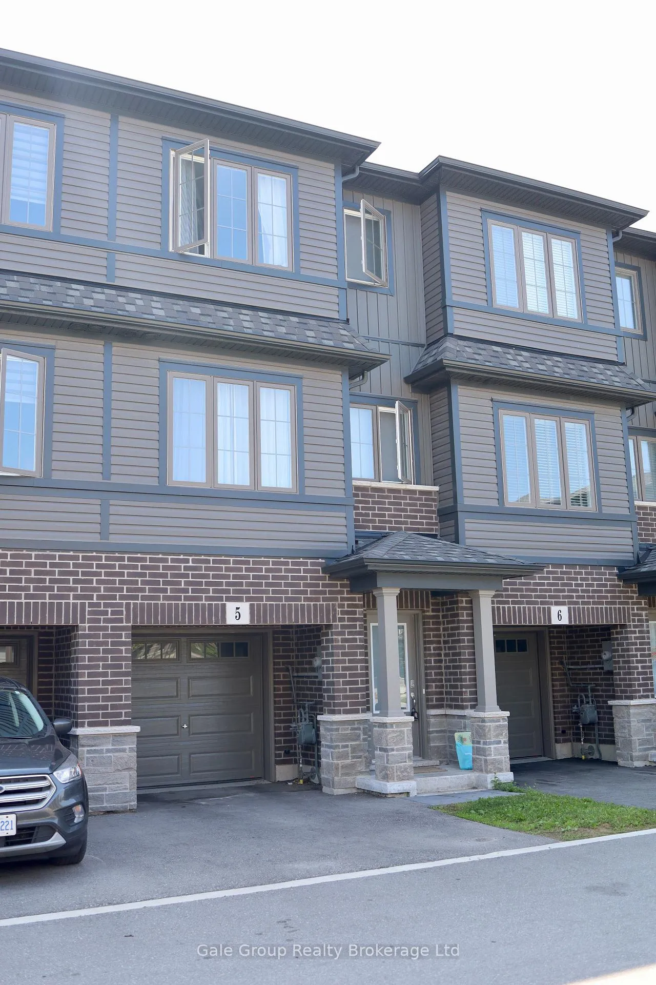 Front of Unit Unit 5, 124 Compass Trail