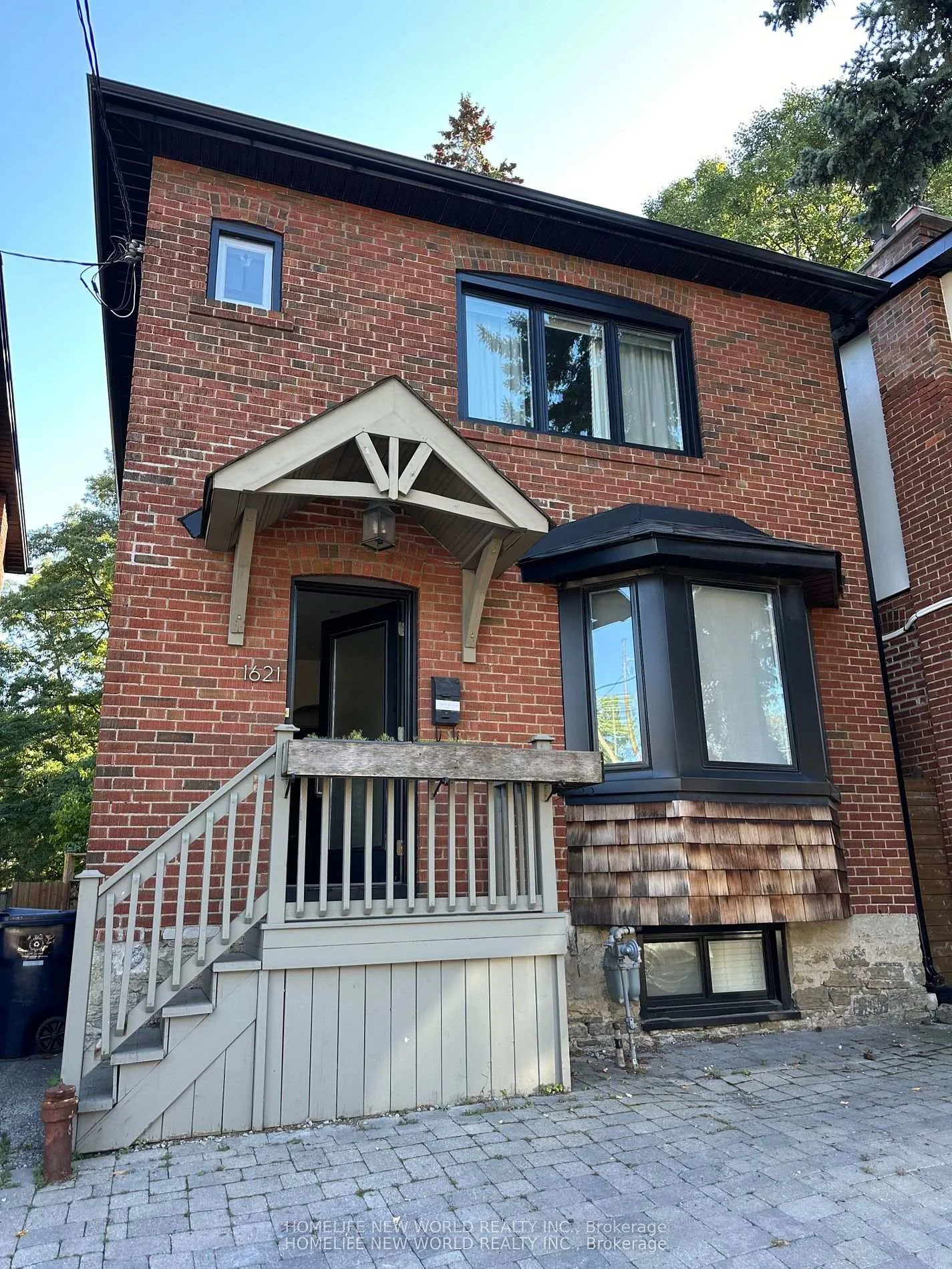Photo 2 of 1621 Mount Pleasant Road, Toronto, Lawrence Park North — HOMEH