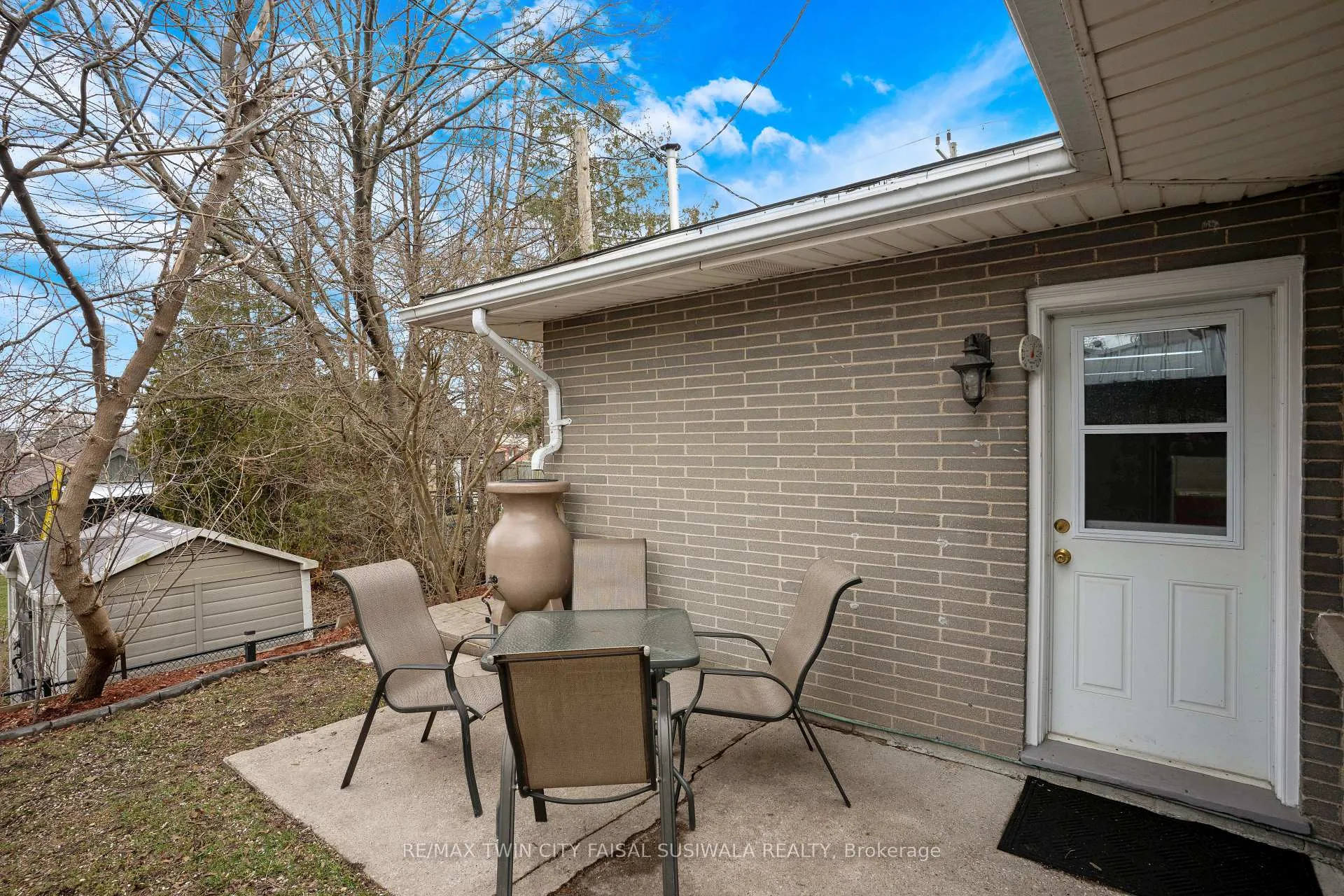 Photo 9 of 460 Bishop Street N, Cambridge — HOMEH