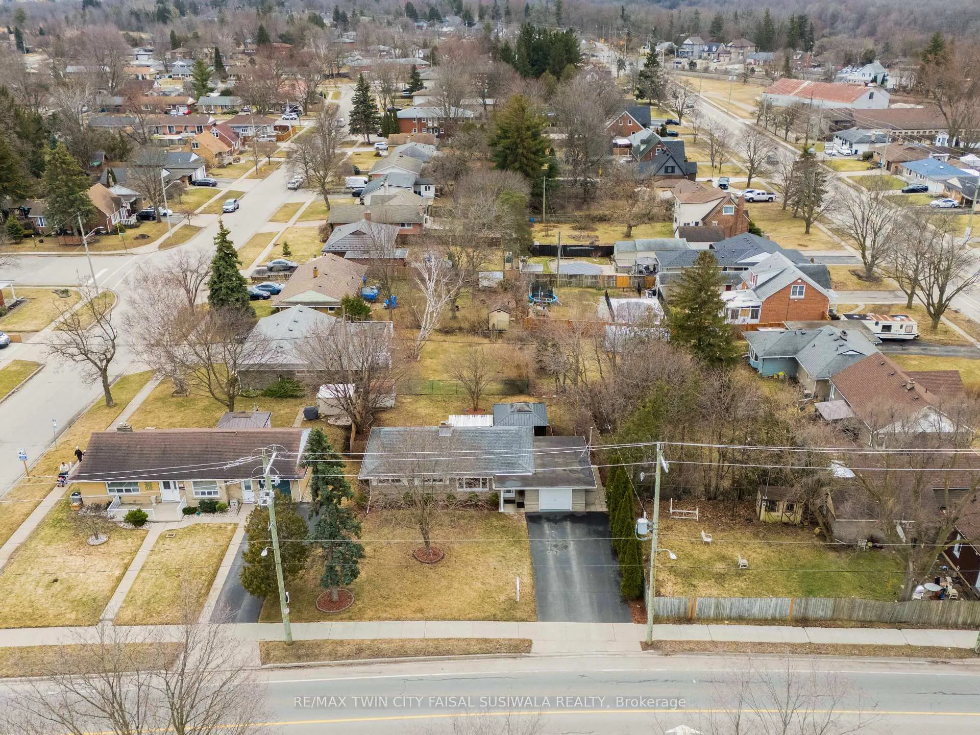 Photo 17 of 460 Bishop Street N, Cambridge — HOMEH