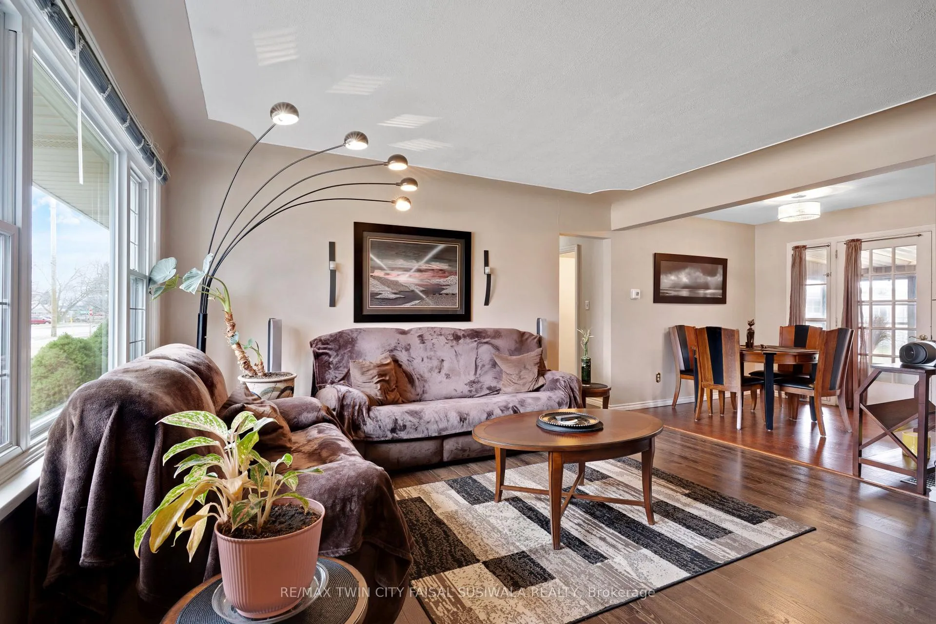 Photo 21 of 460 Bishop Street N, Cambridge — HOMEH