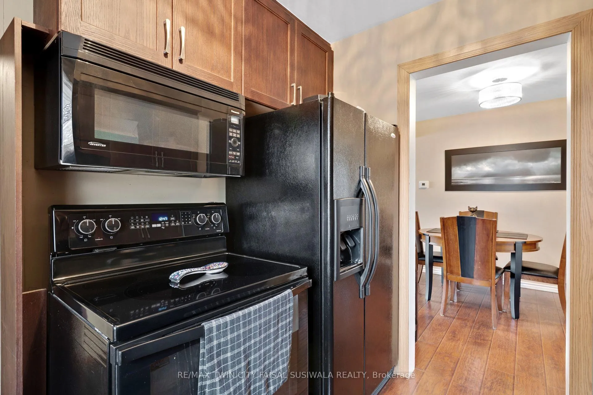 Photo 26 of 460 Bishop Street N, Cambridge — HOMEH