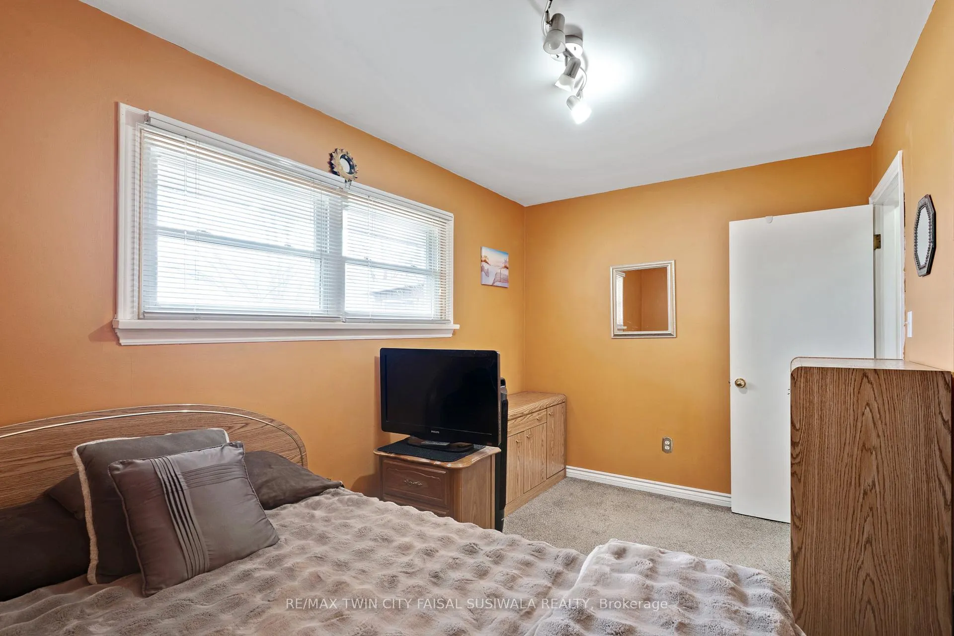 Photo 31 of 460 Bishop Street N, Cambridge — HOMEH