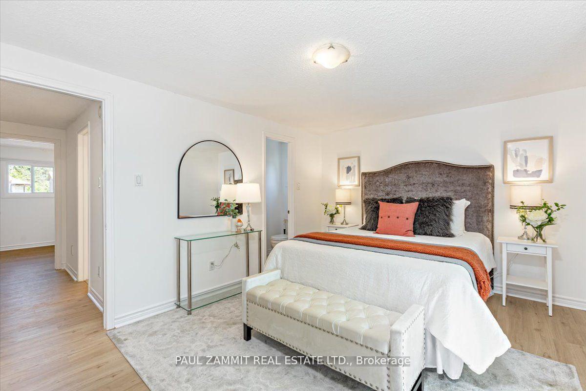 Photo 15 of 70 Braeburn Drive, Markham, Aileen-Willowbrook — HOMEH