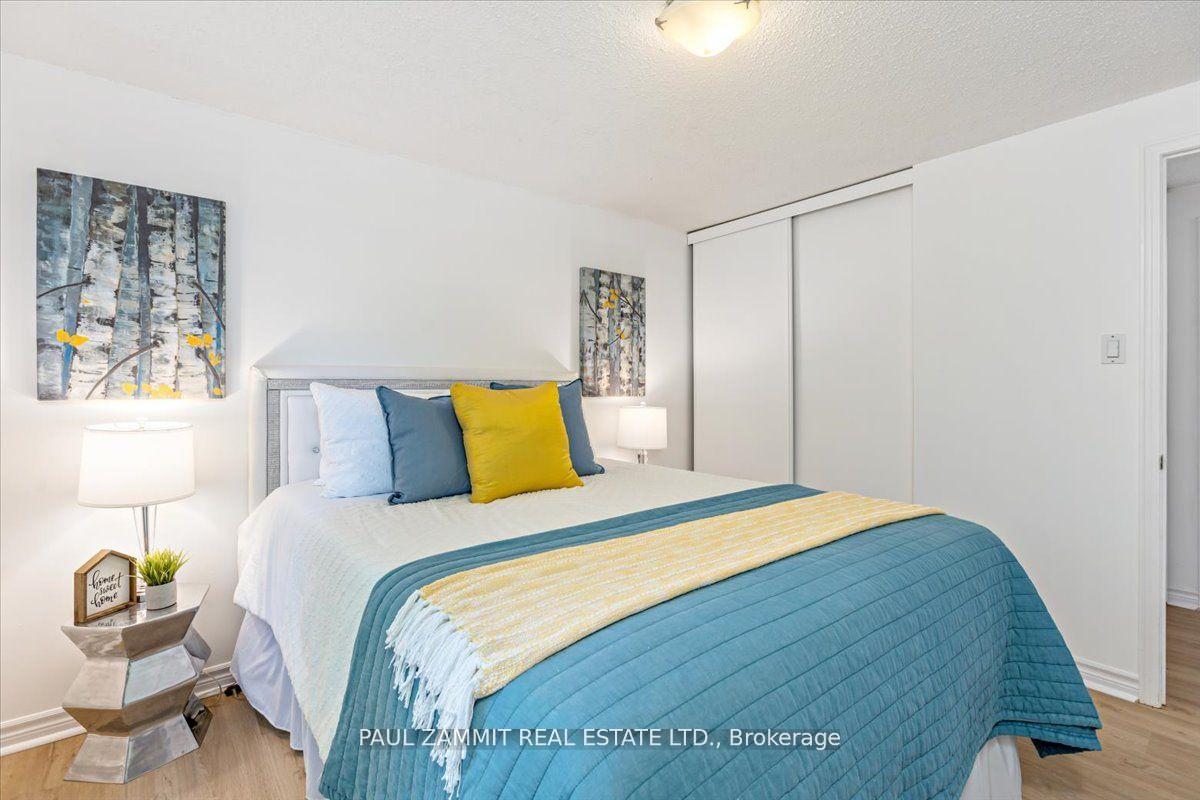 Photo 21 of 70 Braeburn Drive, Markham, Aileen-Willowbrook — HOMEH