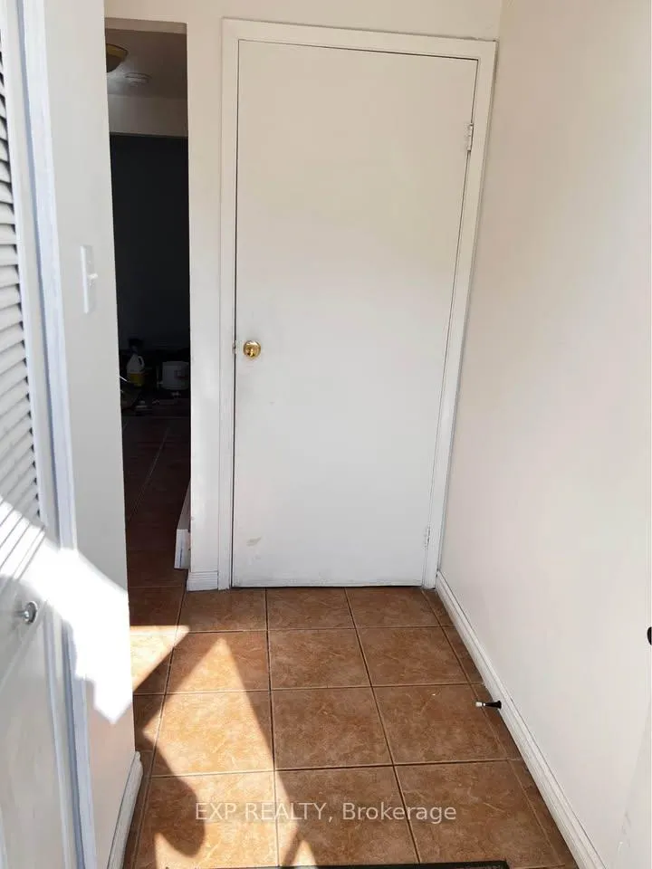 Photo 3 of Unit 24, 700 Paisley Road, Guelph, Willow West/Sugarbush/West Acres — HOMEH