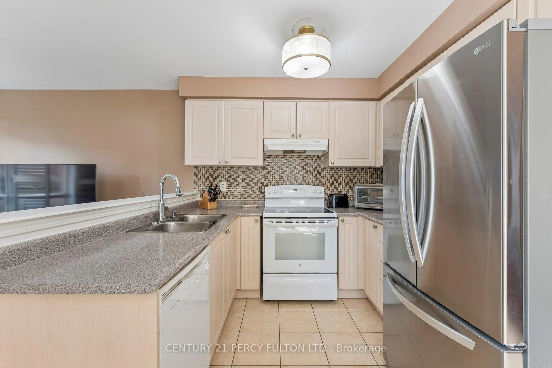 Photo 10 of 78 Herdwick Street, Brampton, Gore Industrial North — HOMEH