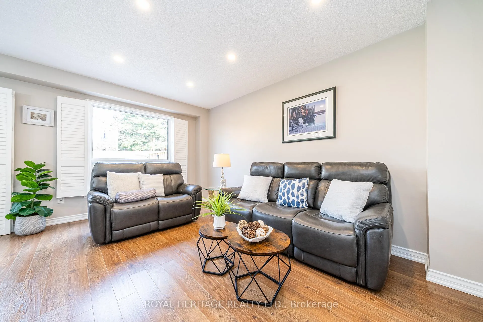 Photo 6 of Unit 201, 10 Bassett Boulevard, Whitby, Pringle Creek — HOMEH