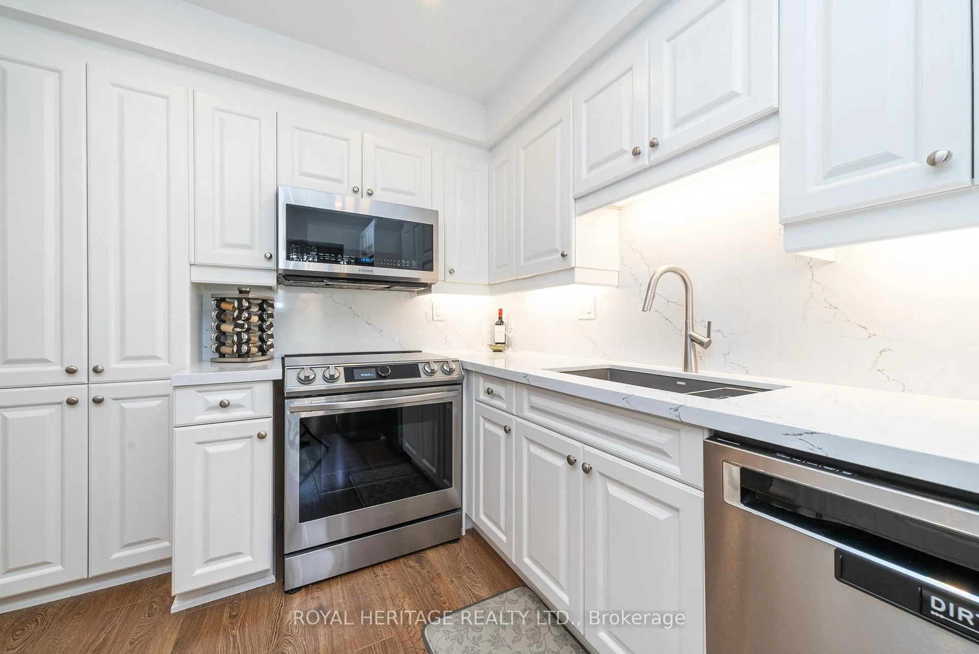 Photo 10 of Unit 201, 10 Bassett Boulevard, Whitby, Pringle Creek — HOMEH
