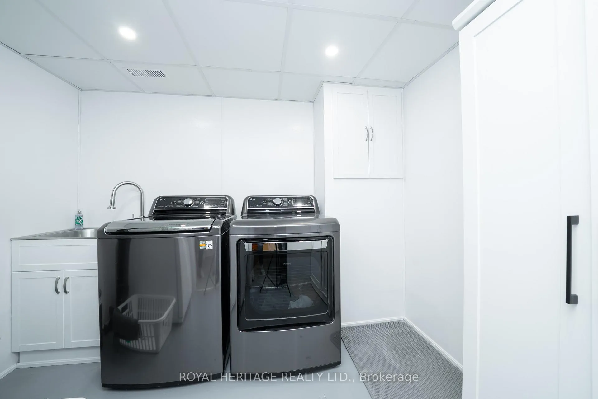 Photo 26 of Unit 201, 10 Bassett Boulevard, Whitby, Pringle Creek — HOMEH
