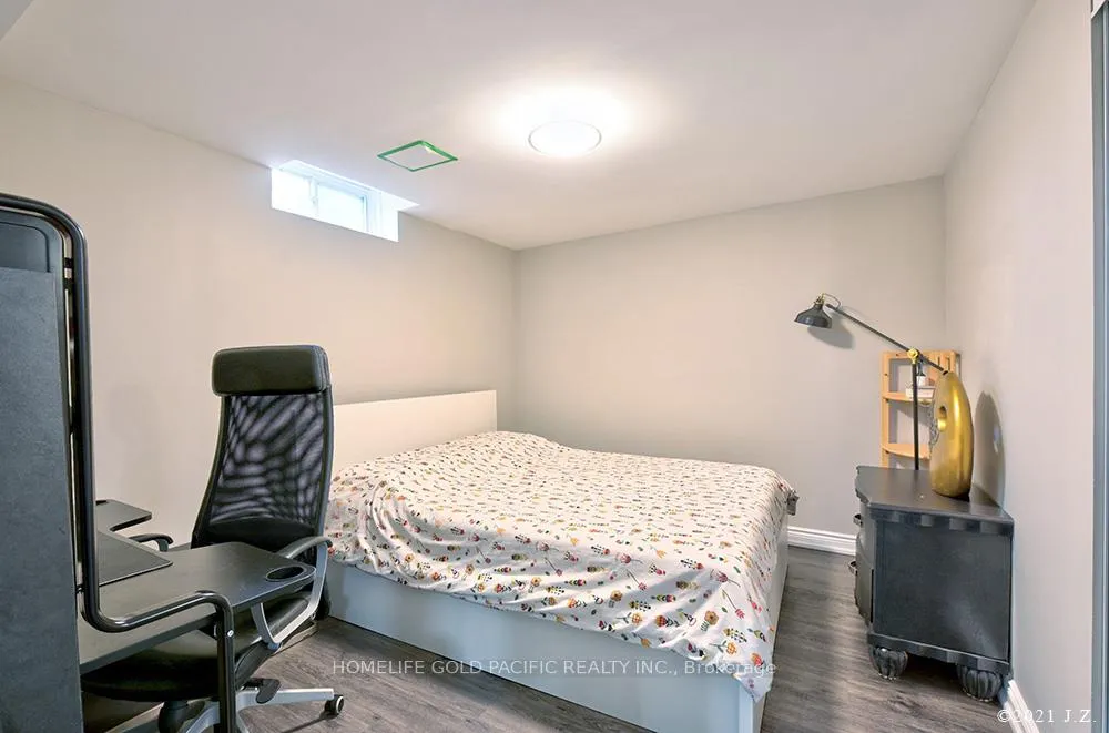 Photo 35 of 48 Havagal Crescent, Markham, Markville — HOMEH