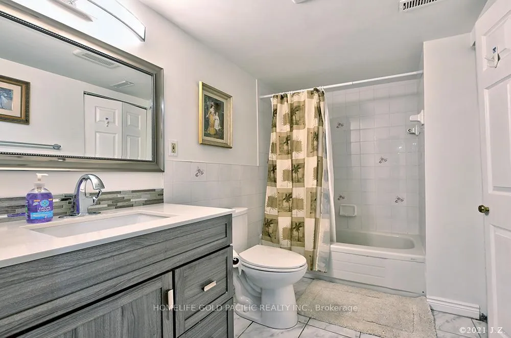 Photo 37 of 48 Havagal Crescent, Markham, Markville — HOMEH