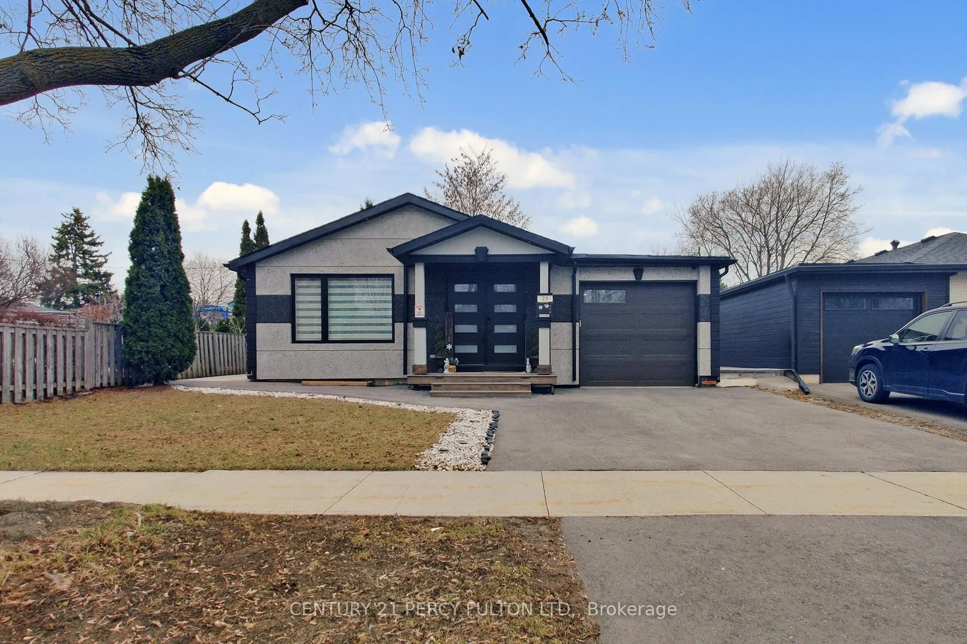Photo 1 of 26 Farley Crescent, Etobicoke, Willowridge-Martingrove-Richview — HOMEH