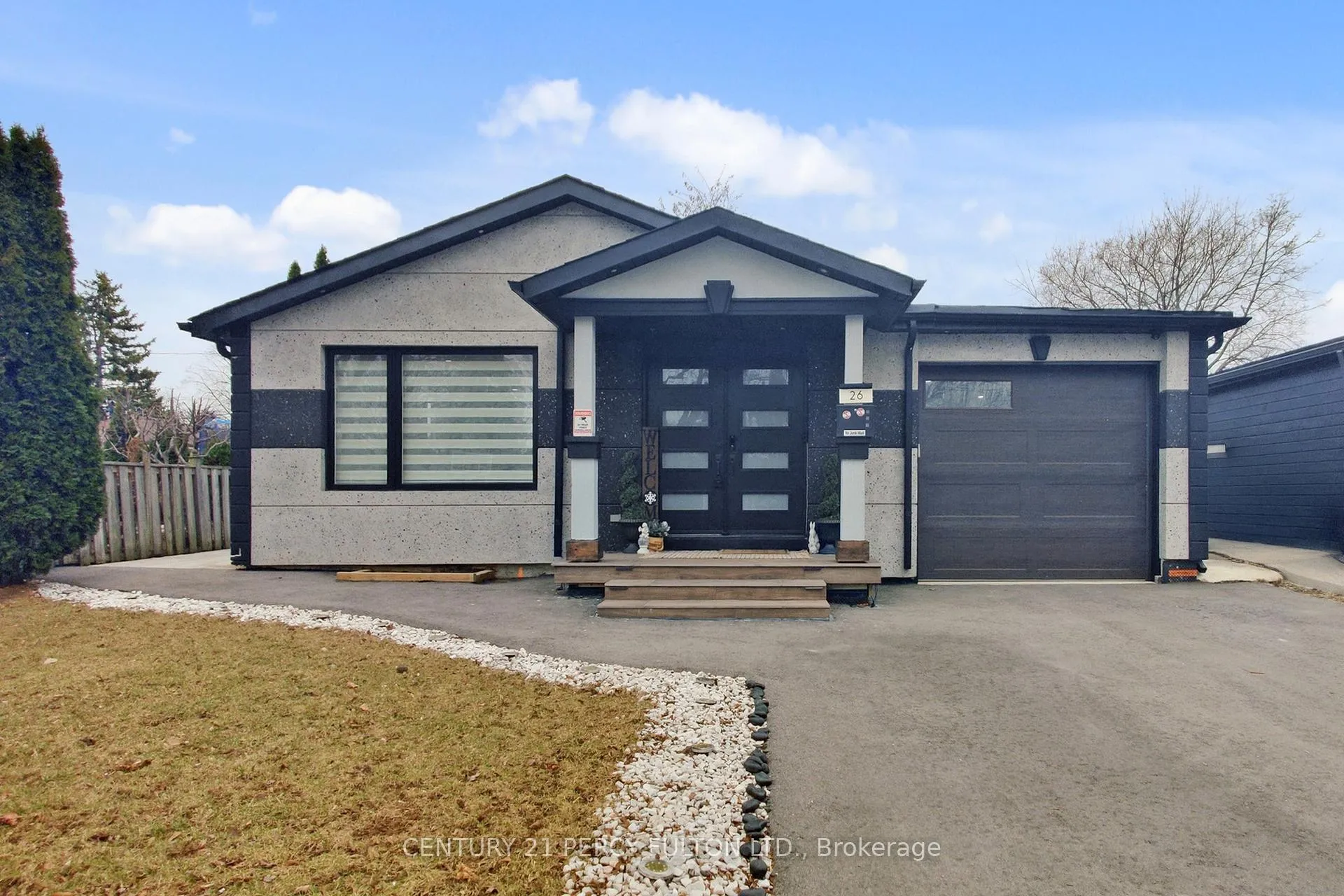 Photo 2 of 26 Farley Crescent, Etobicoke, Willowridge-Martingrove-Richview — HOMEH