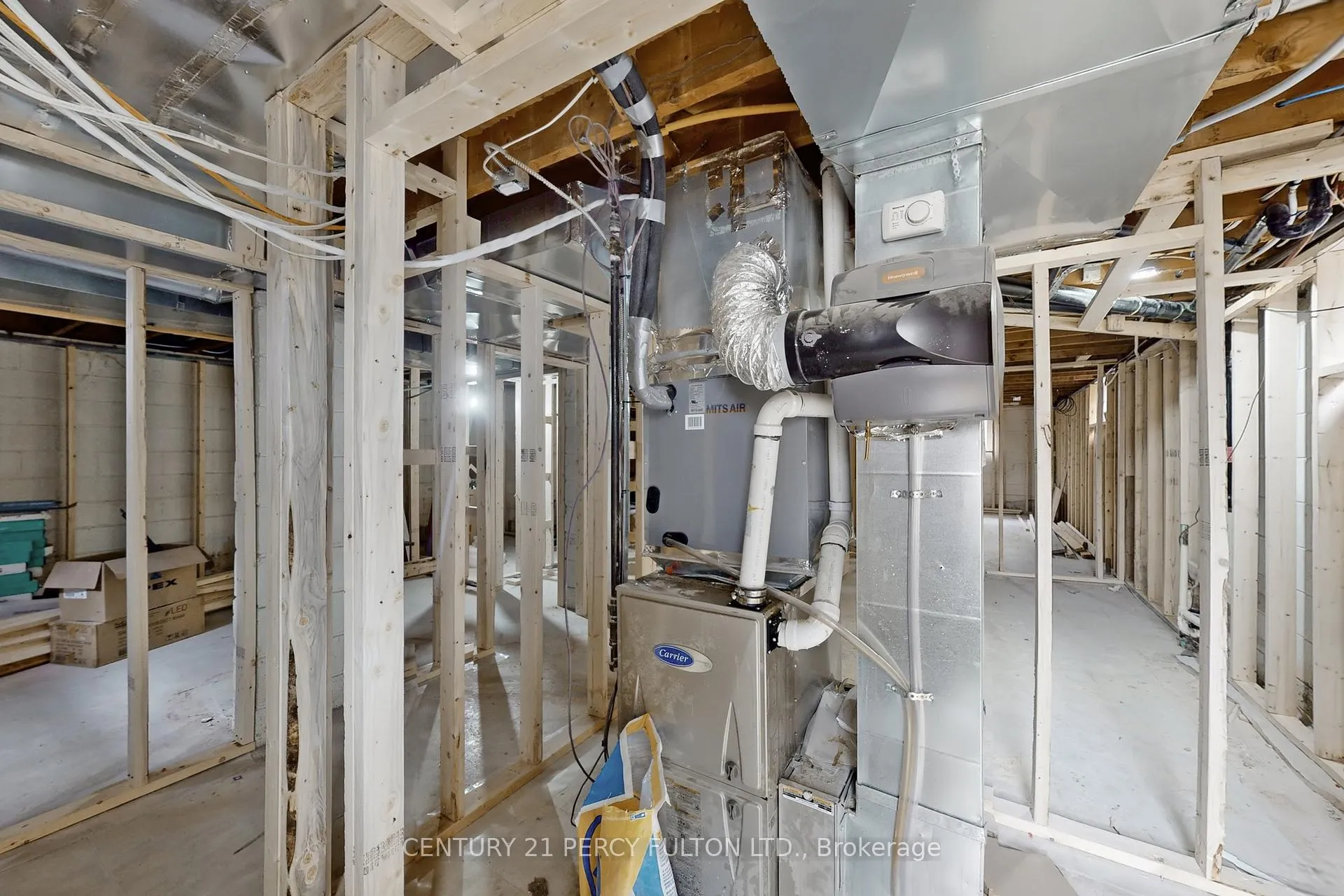 Photo 34 of 26 Farley Crescent, Etobicoke, Willowridge-Martingrove-Richview — HOMEH