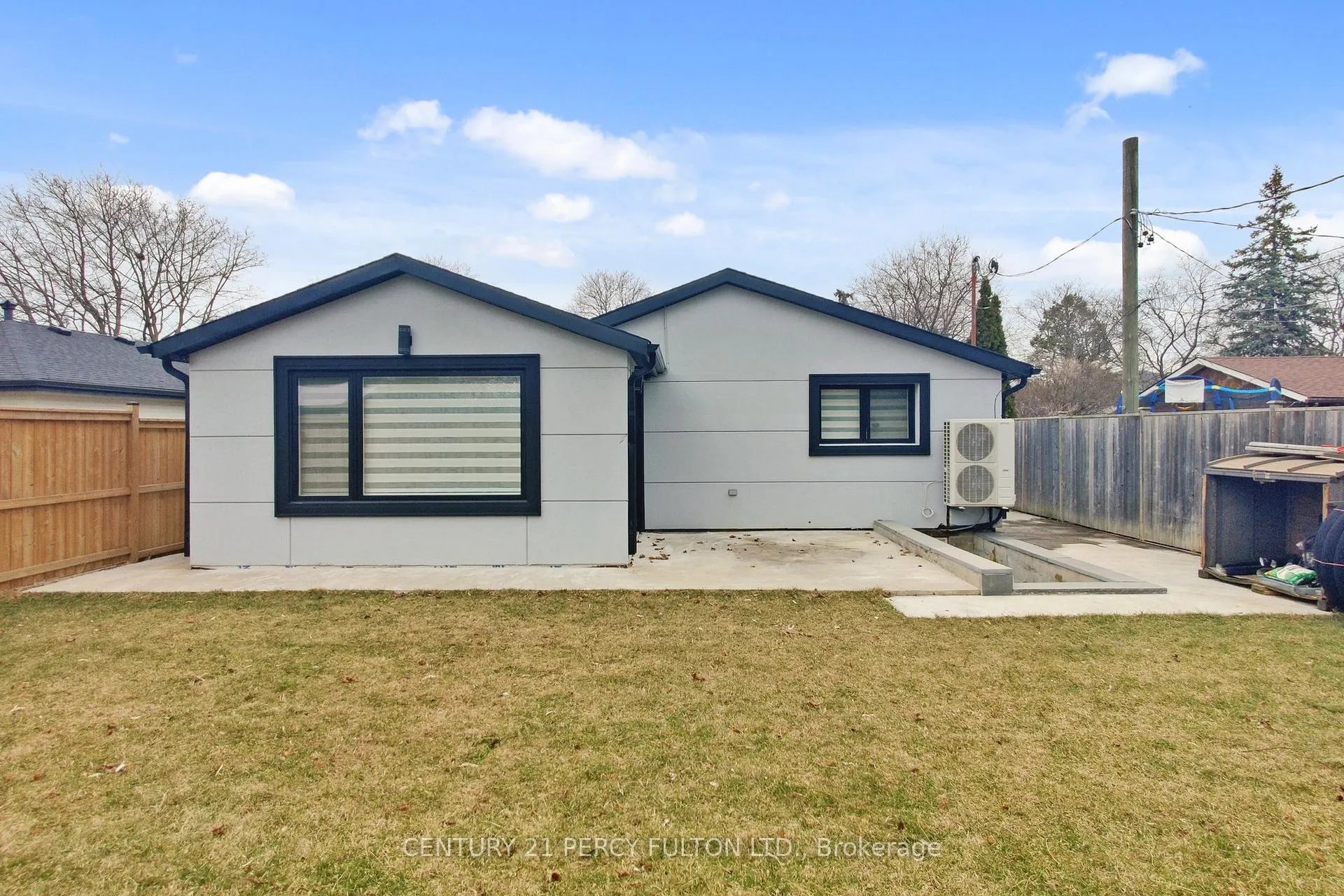Photo 37 of 26 Farley Crescent, Etobicoke, Willowridge-Martingrove-Richview — HOMEH
