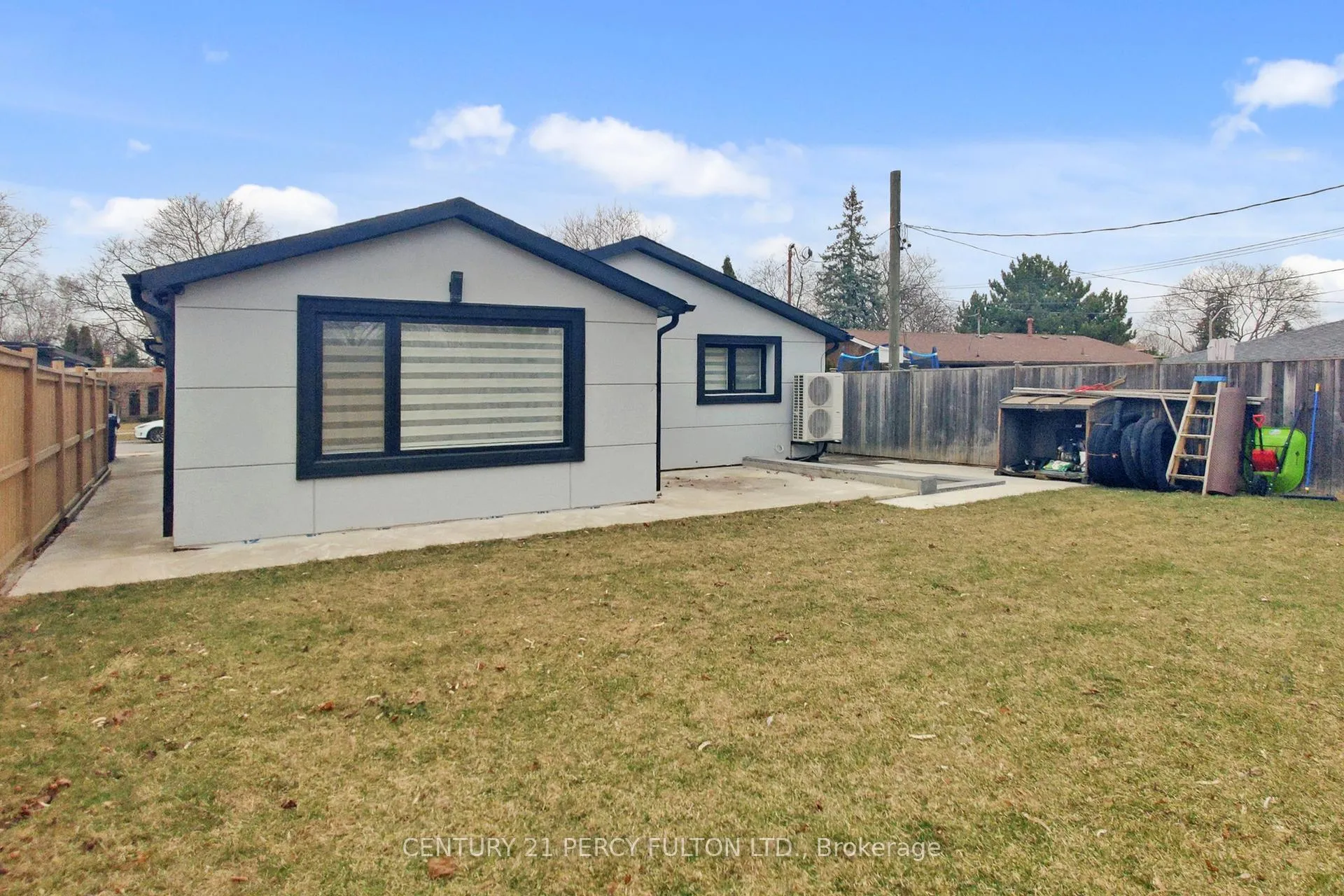Photo 38 of 26 Farley Crescent, Etobicoke, Willowridge-Martingrove-Richview — HOMEH