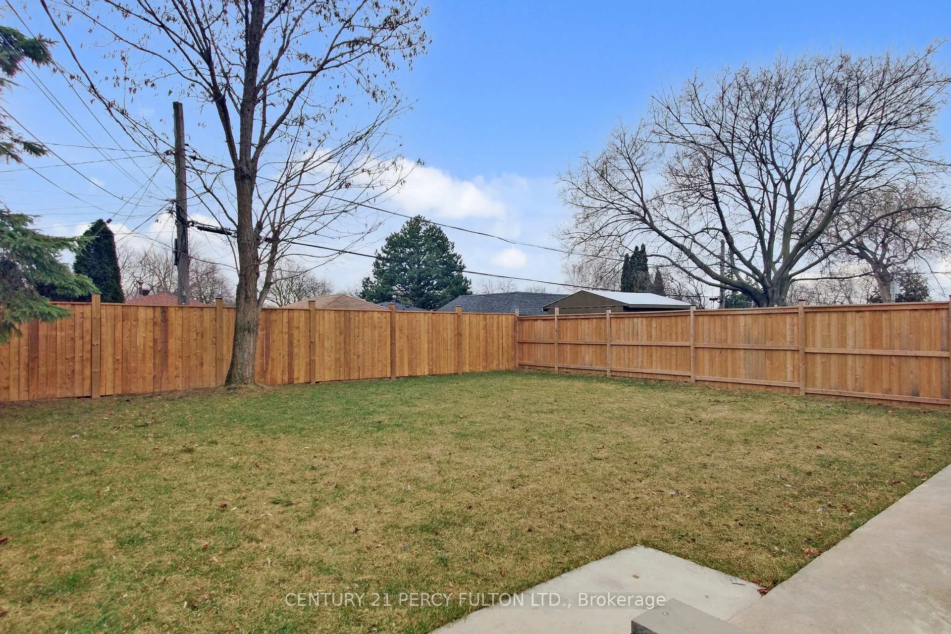 Photo 39 of 26 Farley Crescent, Etobicoke, Willowridge-Martingrove-Richview — HOMEH